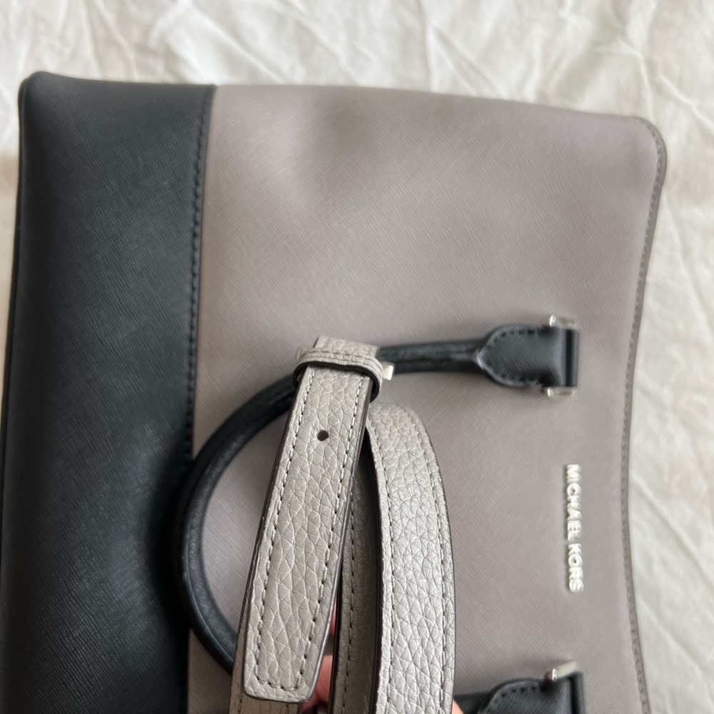 Michael Kors bag - Picture 4 of 4